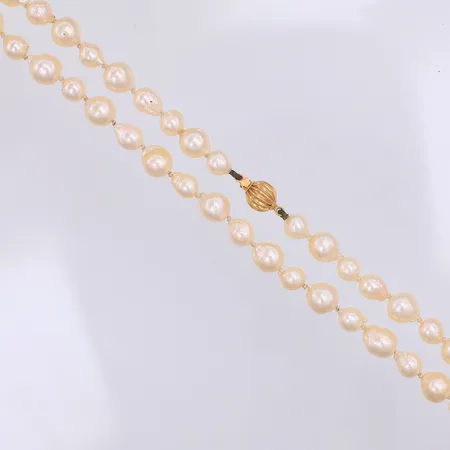 Pärlcollier, något barocka odlade sötvattenpärlor, Ø6-8mm, 90cm, guldlås, 18K Vikt: 0 g