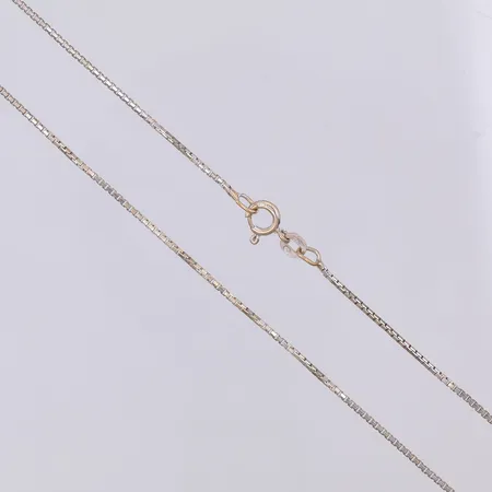Kedja, Venezia, vitguld, 45,5cm, bredd 1mm, lagningar vid låset, 18K Vikt: 4,7 g