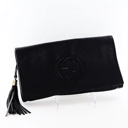 Kuvertväska, Gucci, Soho, svart läder, 28,5x16x3cm, beslag i gulmetall, fläckar på innerfoder, numrerad 336753 / 486628, inga tillbehör  Vikt: 0 g