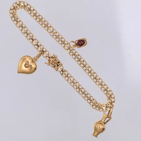 Armband, X-länk, 19,5cm, bredd 5mm, 2 berlocker, Kaplan år 1962, sliten, ojämn, 18K Vikt: 9,5 g
