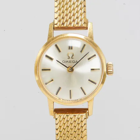 Damur Omega, 18K, manuell, Ø 16,8mm, boettnr: 511 181, Cal. 484, snr: 24929867, ca 1966, länk 18K, bruttovikt 25,3g, etui.