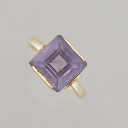 Ring med rosa sten, Stigbert, grav Sweden, Ø 18 mm bredd 10x10 mm, 18k, lite ojämn skena Vikt: 4,7 g
