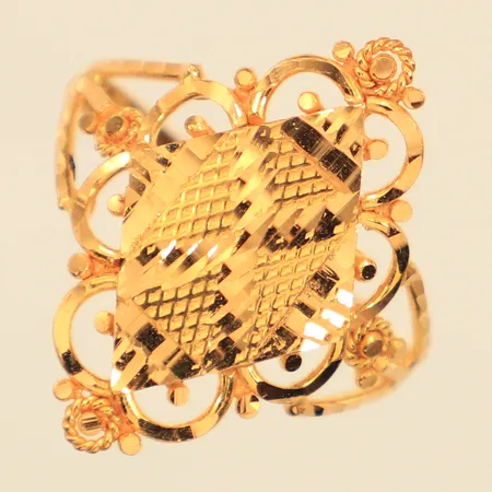 Ring, stl 18½, bredd 2-23mm, 22K  Vikt: 2,9 g