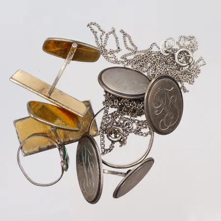 Diverse silver, förgyllt, gravyr, defekt, silver 830/1000 Vikt: 33,4 g