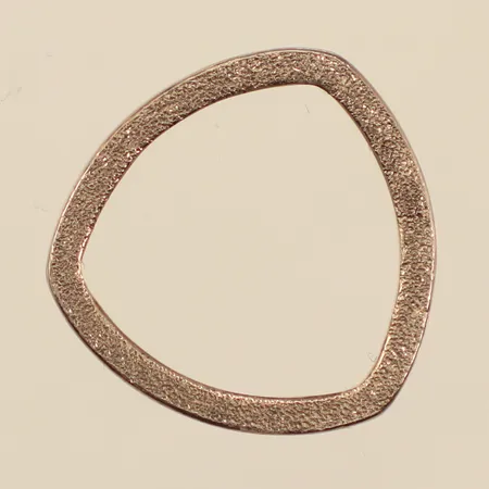 Ring med delvis mönstrad dekor, stl 16, bredd ca 2,8mm, vitguld, Selanders Guld&Silversmidesaffär Ab år 2007, 18K Vikt: 5,4 g