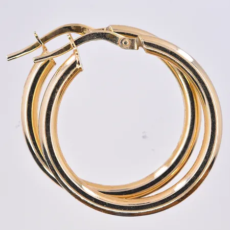 Ett par örhängen, Guldfynd, Ø19 mm, bredd 3 mm, 18K Vikt: 2,3 g