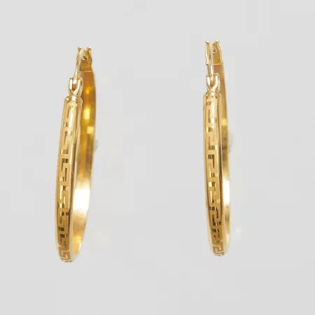 Ett par örhängen creoler, meanderdekor, Ø 25,5mm, bredd 2,5mm, 18K Vikt: 2,2 g