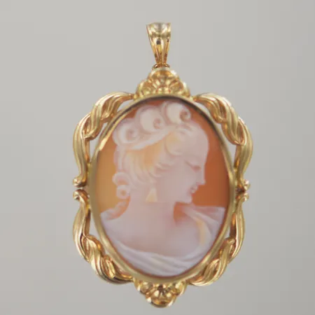 Hänge/brosch camé  L 5 x 3 cm, 18k Vikt: 8,5 g