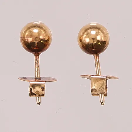 Ett par örhängen, 5mm, 18K 1,1g.
