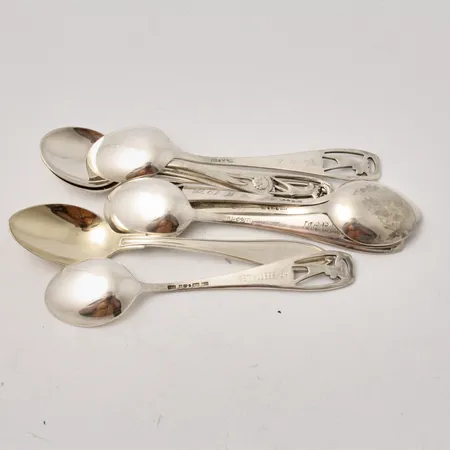 Diverse defekt silver, 830/1000, vikt 114,04g.