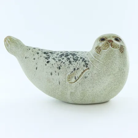 Figurin Säl, Lisa Larson, keramik, stämplad JIE stengods ateljé, design Lisa Larson, längd 16cm, höjd 9cm 
