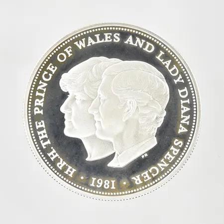 Minnesmynt, HRH the prince of Wales and Lady Diana Spencer, Storbritannien år 1981, Ø38,5mm, etui, häfte, 925/1000 silver. Vikt: 28 g