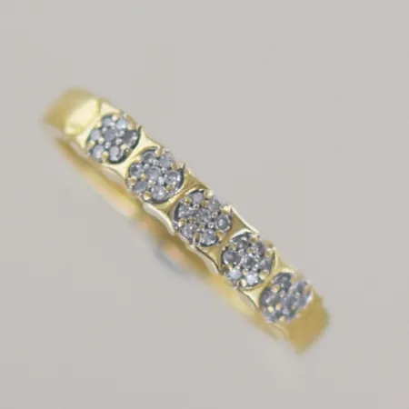 1 fin ring 0,10ct många små diamanter 18k 3 gr Ø 17 mm, 39818 au 1812 Vikt: 3 g