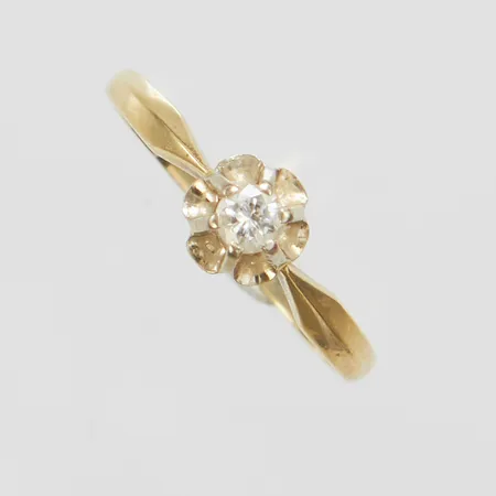 Ring, diamant 1 x ca 0,10ct, bredd 2-6mm, stl 16, bredd 2-6mm, 14K Vikt: 1,6 g