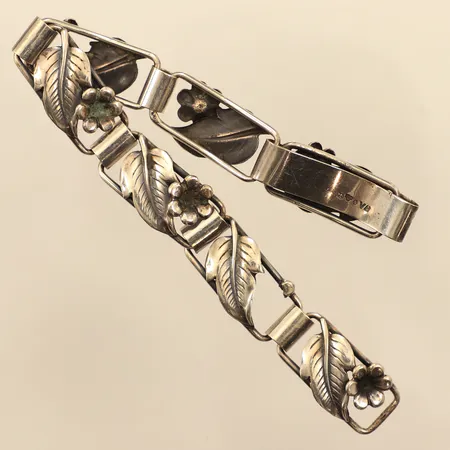 Armband, defekt, 830/1000 silver  Vikt: 16,4 g