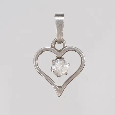 Hänge hjärta med vit sten, 20x12mm inklusive hängöglan, silver 835/1000 Vikt: 1,1 g
