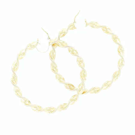 Ett par örhängen, creoler, tvinnade, Ø80mm, bredd 7mm, låsdetaljer defekta, 14K Vikt: 15,1 g