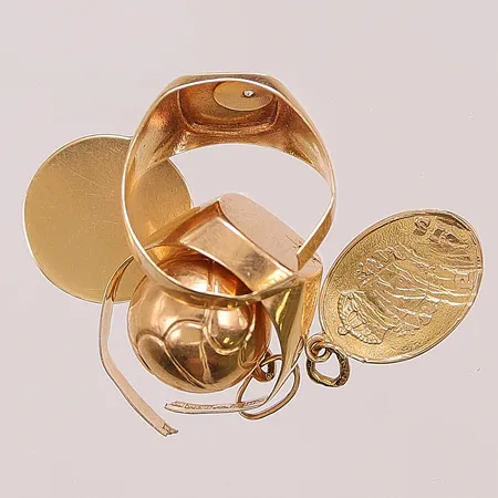 Diverse guld, defekt, 18K 10,6g.