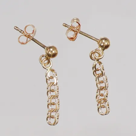 Ett par Örhängen Bismarck, hängande modell 2,5x21mm 18K Vikt: 0,9 g