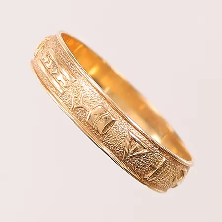 Ring, Ø24, bredd: 5,8mm, gravyr, 18K, 5,4g.