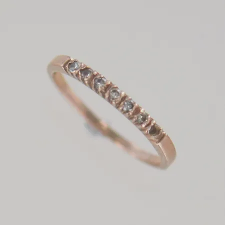 Ring med diamanter 0,01ct,x6, Ø 17½ mm, bredd 2 mm, 1diamant saknas, 14K Vikt: 1,4 g