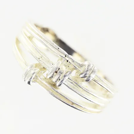 Ring, stl 18, bredd 3-9mm, silver 925/1000.  Vikt: 3,9 g