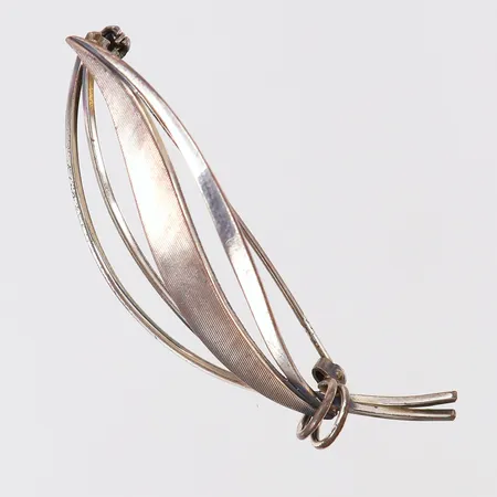 Brosch, 57x19mm, silver 835/1000.  Vikt: 4,2 g