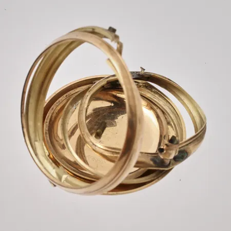 Diverse defekt guld, 14K, vikt 15,32g.