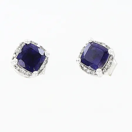 Ett par örhängen, diamanter 24 x ca 0,005ct, lila sten, 5x5mm, vitguld, GHA, 18K.  Vikt: 1,2 g
