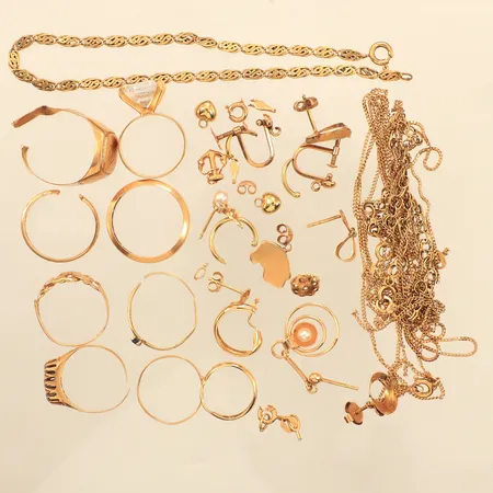 Diverse delar, smycken, defekta, av, skadade, 18K Vikt: 38,3 g