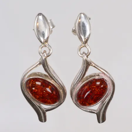 Ett par örhängen med bärnsten, 37x15mm, Silver 925/1000 Vikt: 5,9 g