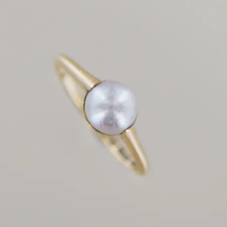 Ring med pärla 7 mm , Ø 17,5 mm, 18K Vikt: 2,7 g