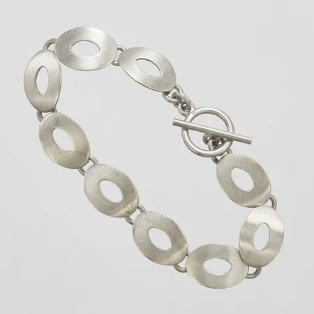 Armband, längd ca 18,5cm, bredd 5,5-12mm, 925/1000 silver Vikt: 15,9 g