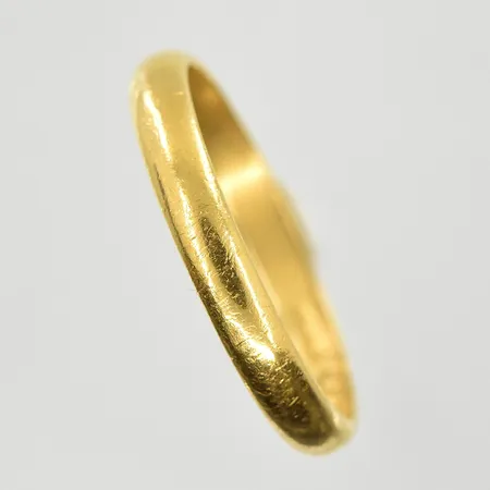 Ring, stl 20¾, bredd 3 mm, 23K. Vikt: 4,5 g