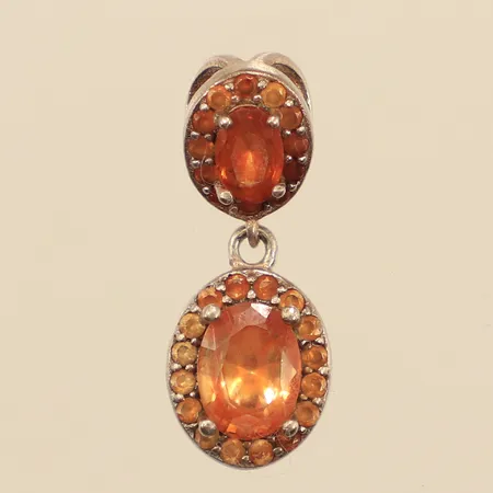 Hänge med orangea stenar ca 25mm, bredd ca 10mm, ostämplat, silver Vikt: 2,8 g