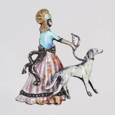 Brosch, Dam med hund, med emaljdetaljer och markasiter, 40x40mm, silver 835/1000 Vikt: 11,3 g