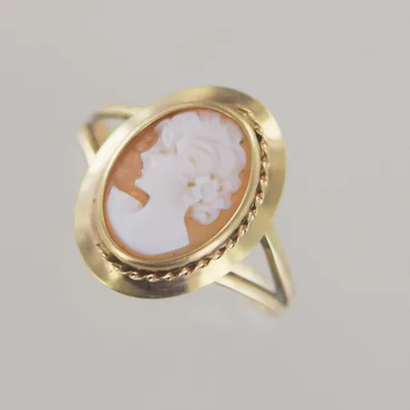 Ring camé, Ø 19,5 mm, b B18 x 14 mm,18k Vikt: 2,7 g