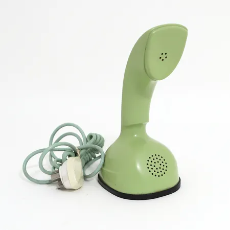 Telefon (analog) Ericofon DBJ 500 "Kobra" tillverkad av LM Ericsson, höjd ca 23cm, tillverkad mellan år 1956-1982, grön, ej funtionstestad Skickas med paket.