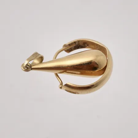 Diverse defekt guld, 18K, vikt 0,86g.