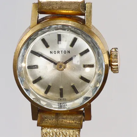 Damur Norton 18K Ø16mm, boett nr. 324206, manuell uppdragning, guldfärgad stållänk, guld i boetten, med slitage, bruttovikt 17,1g 