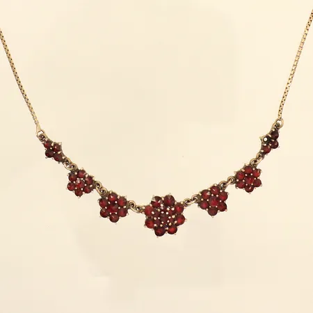 Collier med granater, längd 35cm, bredd 1-13mm, defekt, av, lås saknas, ostämplat, förgyllt silver  Vikt: 7,3 g