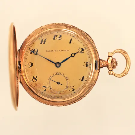 Fickur Savonette Tavannes Watch Co, två boetter i 14K, manuell, 46mm, boettnr 7009353 9, liten sekundvisare, skadad urtavla, repig, bruttovikt 68,5g, slitet läderfodral. 