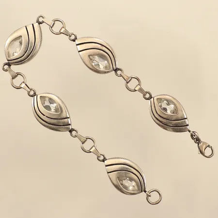 Armband Snäckan med bergkristaller, längd 21,5cm, bredd 14mm, Risto Ilmonen, Finnfeelings, Finland, repigt, 925/1000 silver  Vikt: 20,9 g