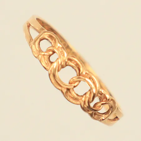 Ring Bismarck, stl 16¼, bredd ca 4,7mm, Sävsjö Guldsmeds AB år 1990, 18K Vikt: 1,1 g