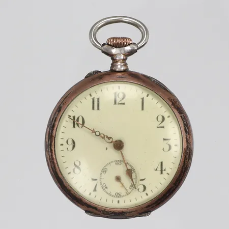 Fickur s.k. mormorsur Ø34mm, boett nr 105596, manuell uppdragning, ställknapp, ca år 1900, silver 800/1000 30,1g 