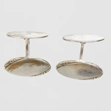 Ett par manschettknappar, ca 20 x 14mm, Guldvaruaktiebolaget G. Dahlgren & Co Ab, år 1957, Malmö, 925/1000 silver Vikt: 7,1 g
