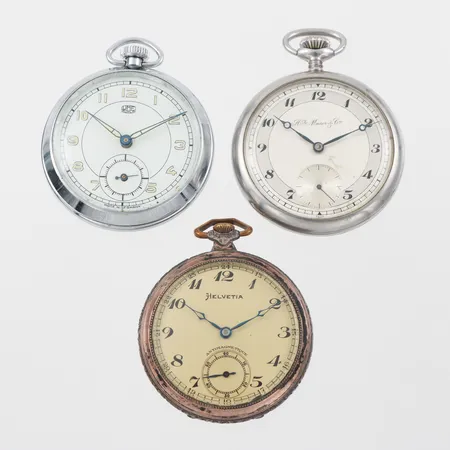 Fickur 3 st bla H Moser & Cie, Helvetia, fungerar ej, diameter ca 50 mm, vitmetall.