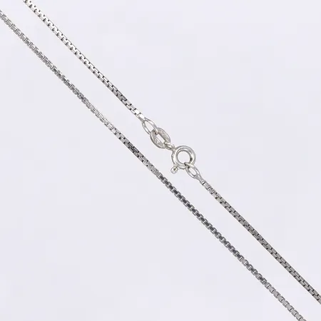 Halskedja Venezia, längd 38cm, bredd 1mm, 18K Vikt: 4,2 g