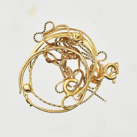 Diverse defekt guld, 18K. Vikt: 3,7 g