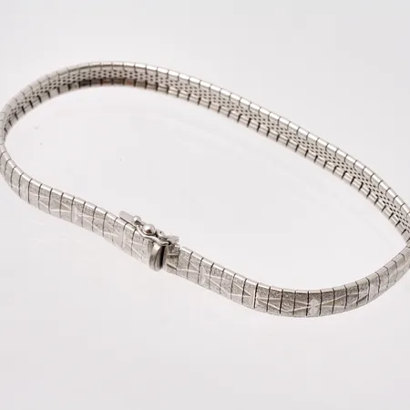 Armband i silver, 19cm, bredd 6mm, 835/1000, vikt 11,07g.
